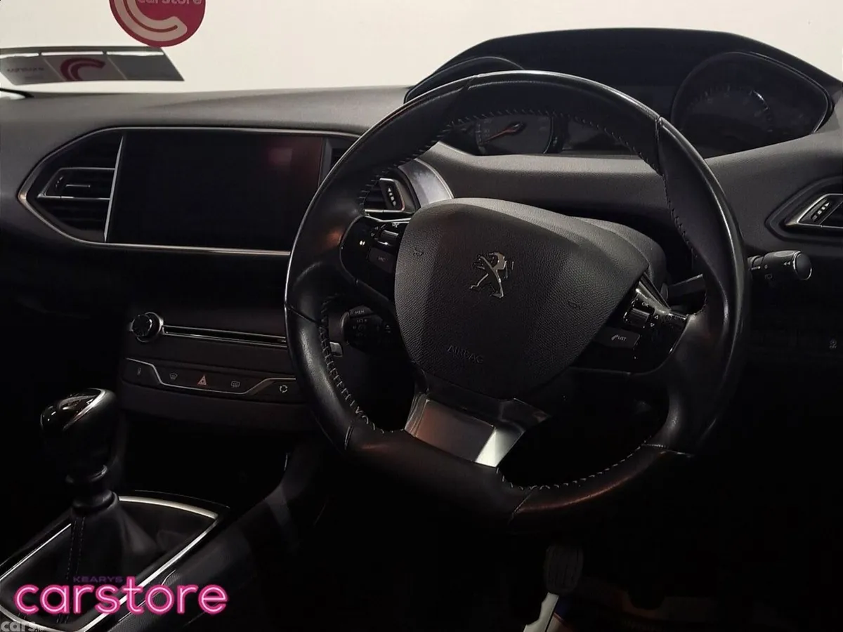 Peugeot 308 Hatchback, Petrol, 2020, White