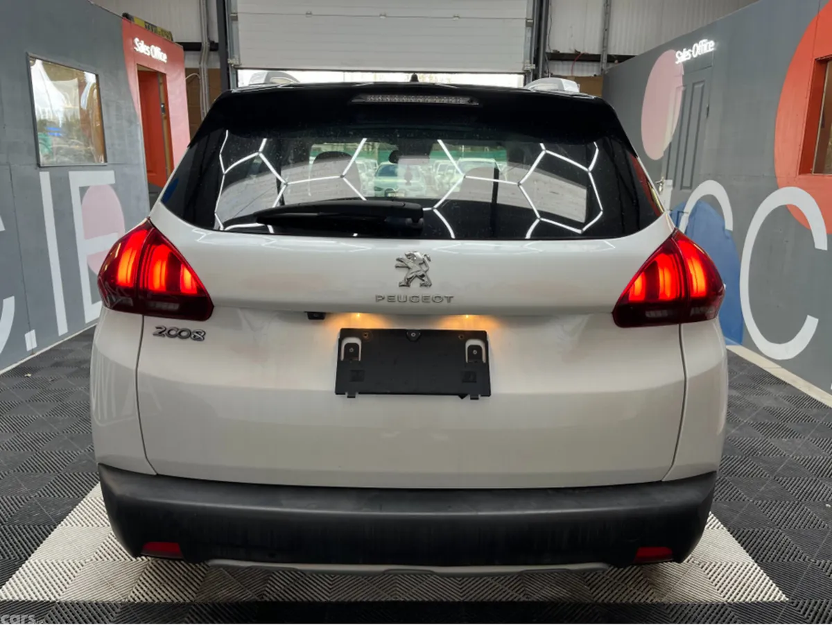 Peugeot 2008 SUV, Petrol, 2020, White