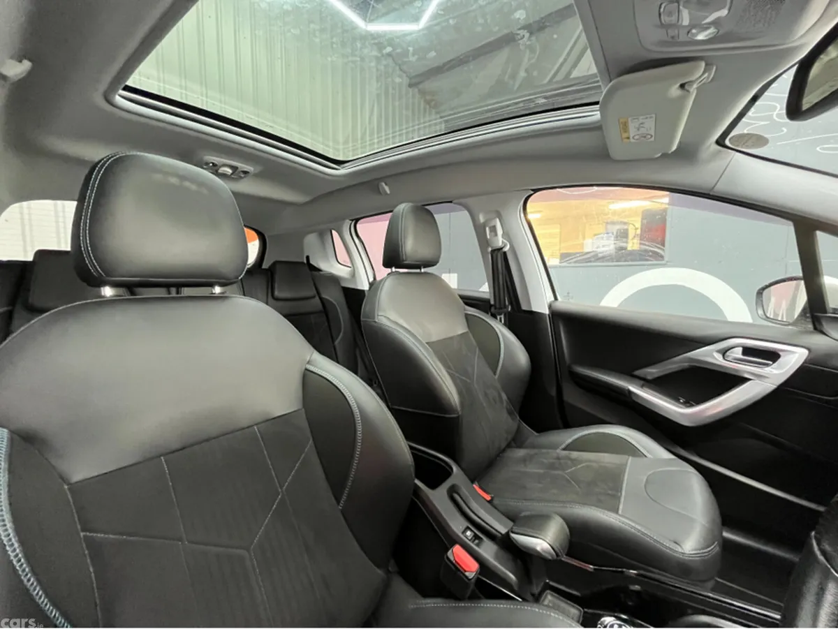 Peugeot 2008 SUV, Petrol, 2020, White