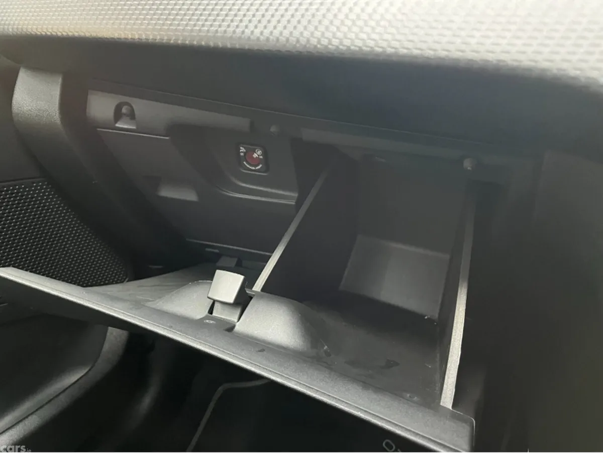 Peugeot 2008 SUV, Petrol, 2020, White