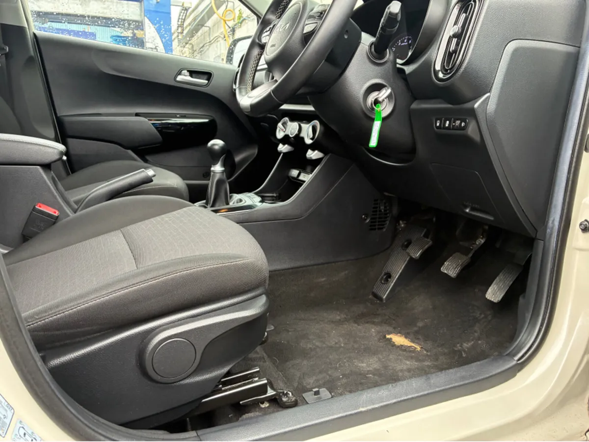 Kia Picanto Hatchback, Petrol, 2023, Yellow