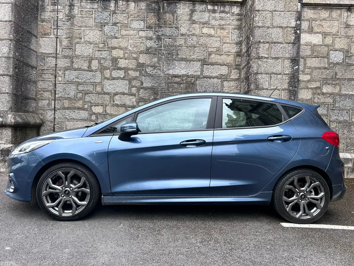 Ford Fiesta Hatchback, Petrol, 2018, Blue