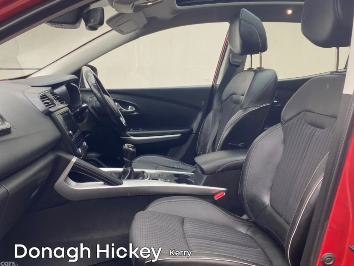 Renault Kadjar SUV, Diesel, 2017, Red
