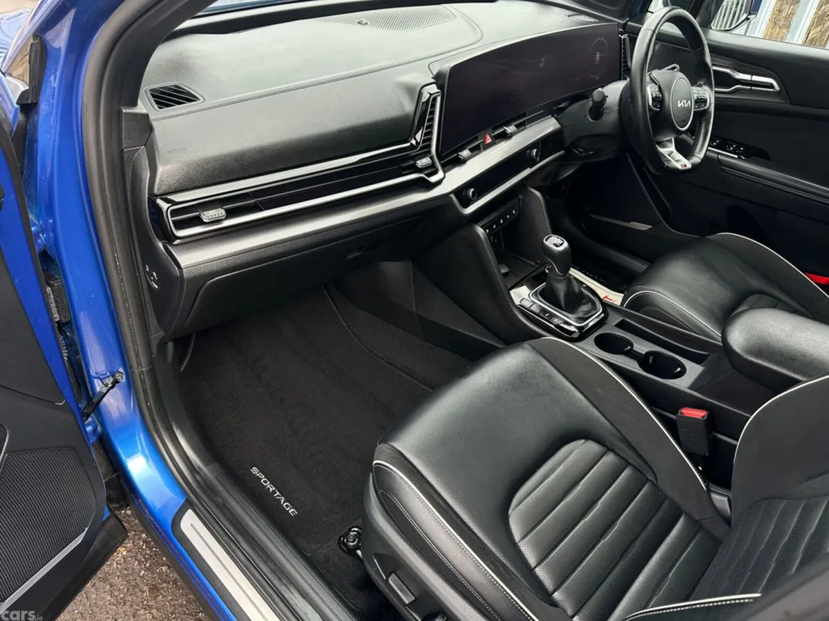 Kia Sportage SUV, Diesel Hybrid, 2025, Blue