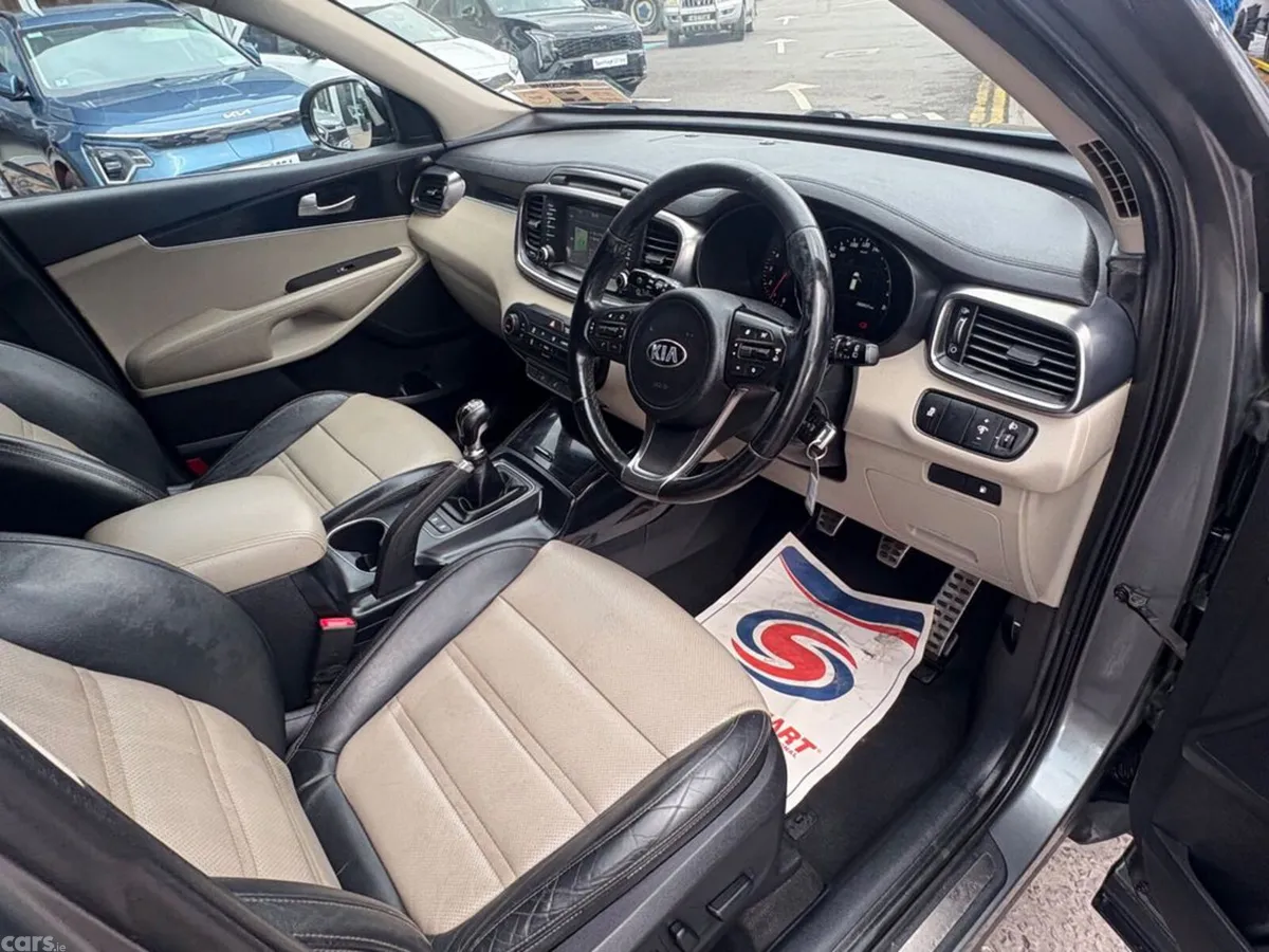 Kia Sorento SUV, Diesel, 2016, Grey