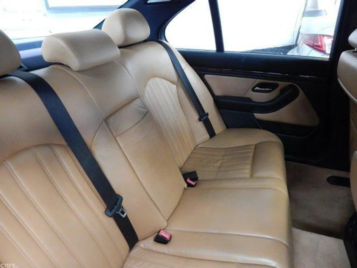 BMW M5 Saloon, Petrol, 2000, Black