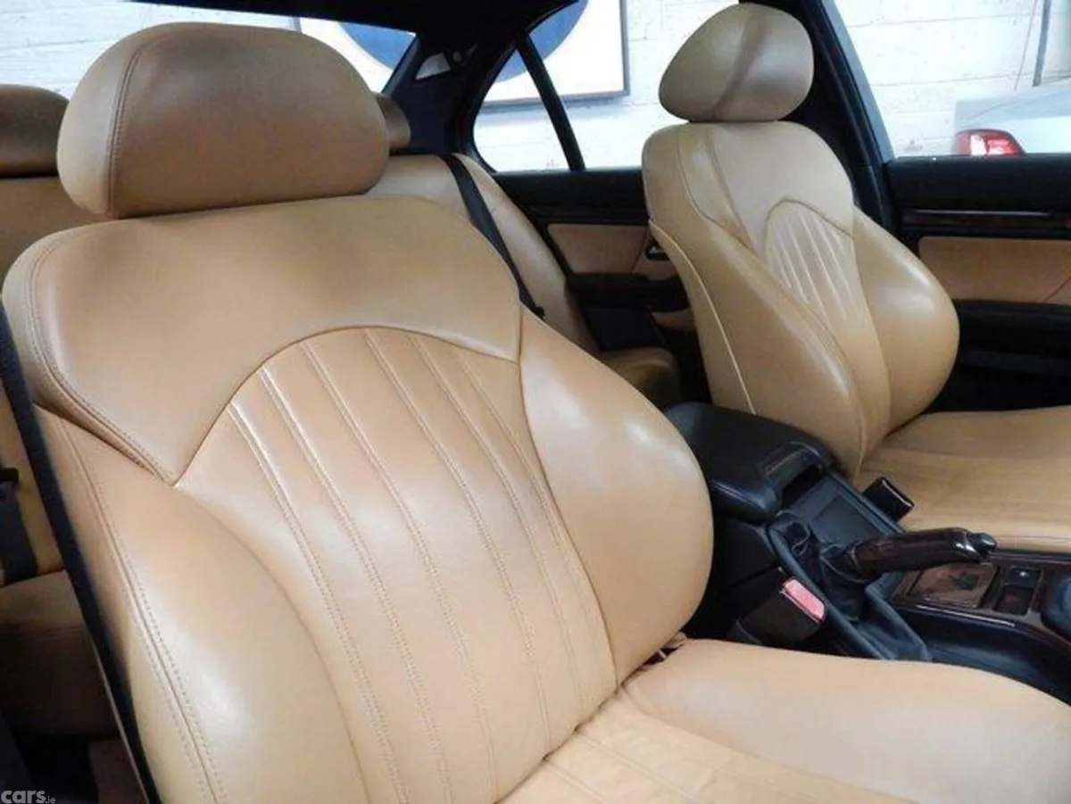 BMW M5 Saloon, Petrol, 2000, Black