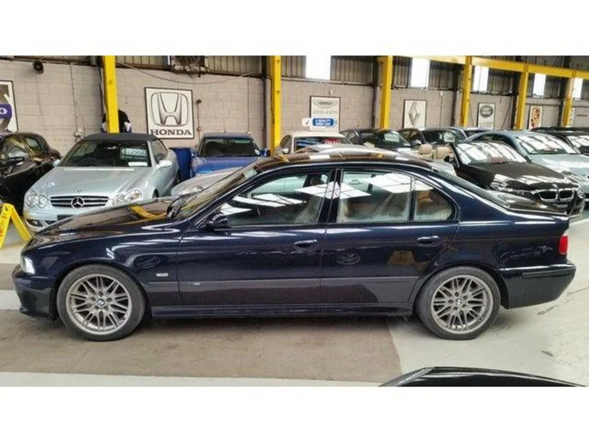 BMW M5 Saloon, Petrol, 2000, Black