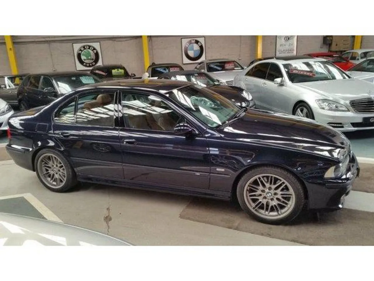 BMW M5 Saloon, Petrol, 2000, Black