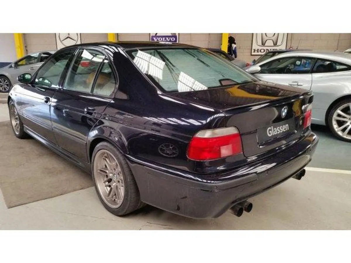 BMW M5 Saloon, Petrol, 2000, Black