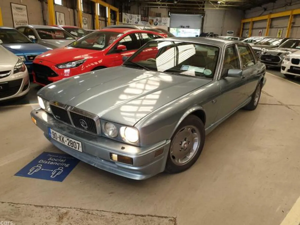 Jaguar XJ Saloon, Petrol, 1990, Blue