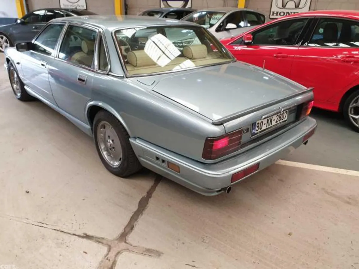 Jaguar XJ Saloon, Petrol, 1990, Blue