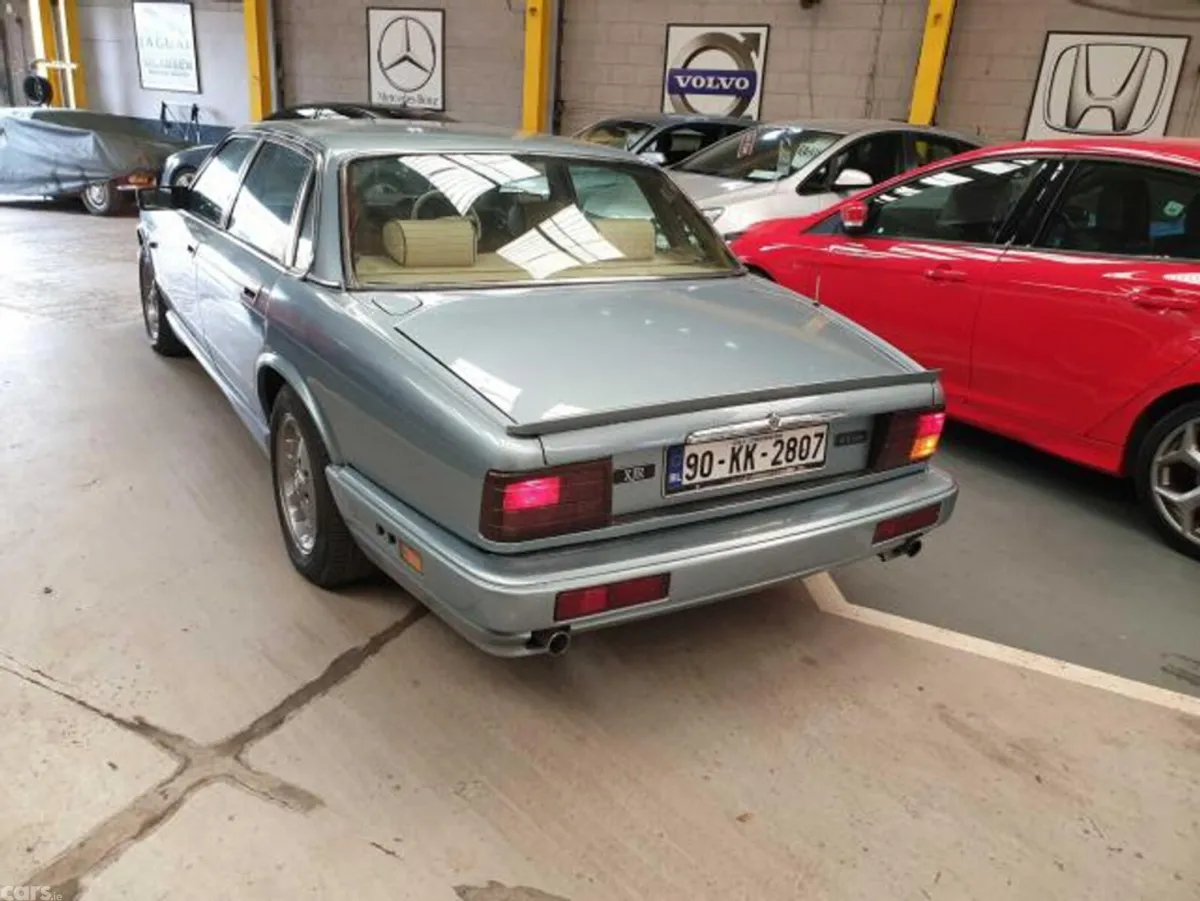 Jaguar XJ Saloon, Petrol, 1990, Blue