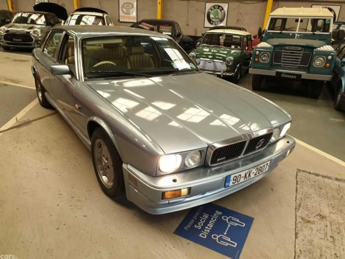 Jaguar XJ Saloon, Petrol, 1990, Blue