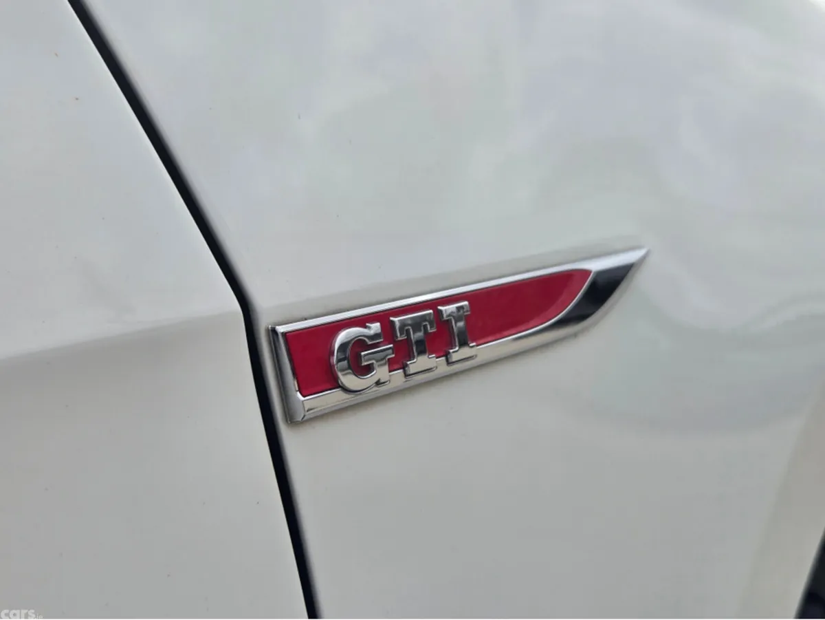 Volkswagen Golf Hatchback, Petrol, 2018, White