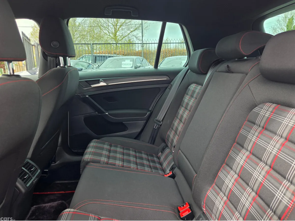 Volkswagen Golf Hatchback, Petrol, 2018, White
