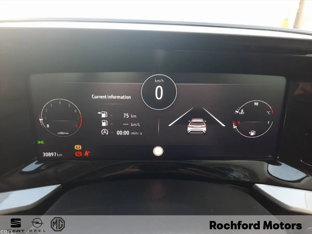 Opel Mokka MPV, Petrol, 2023, Red