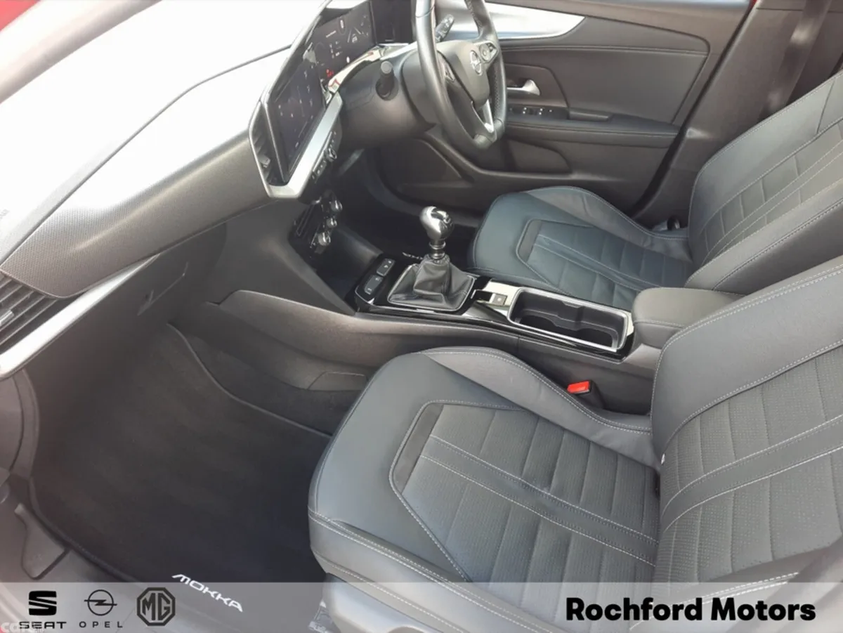 Opel Mokka MPV, Petrol, 2023, Red