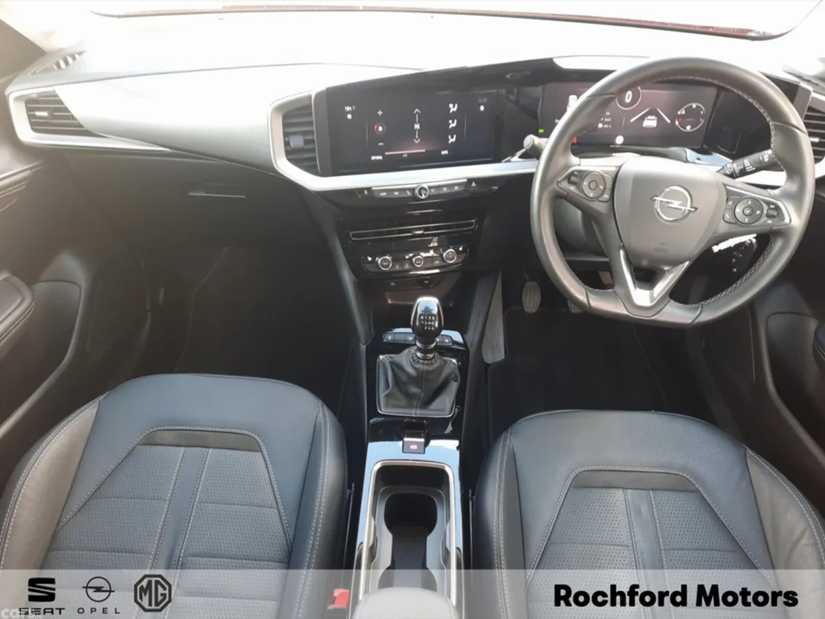 Opel Mokka MPV, Petrol, 2023, Red