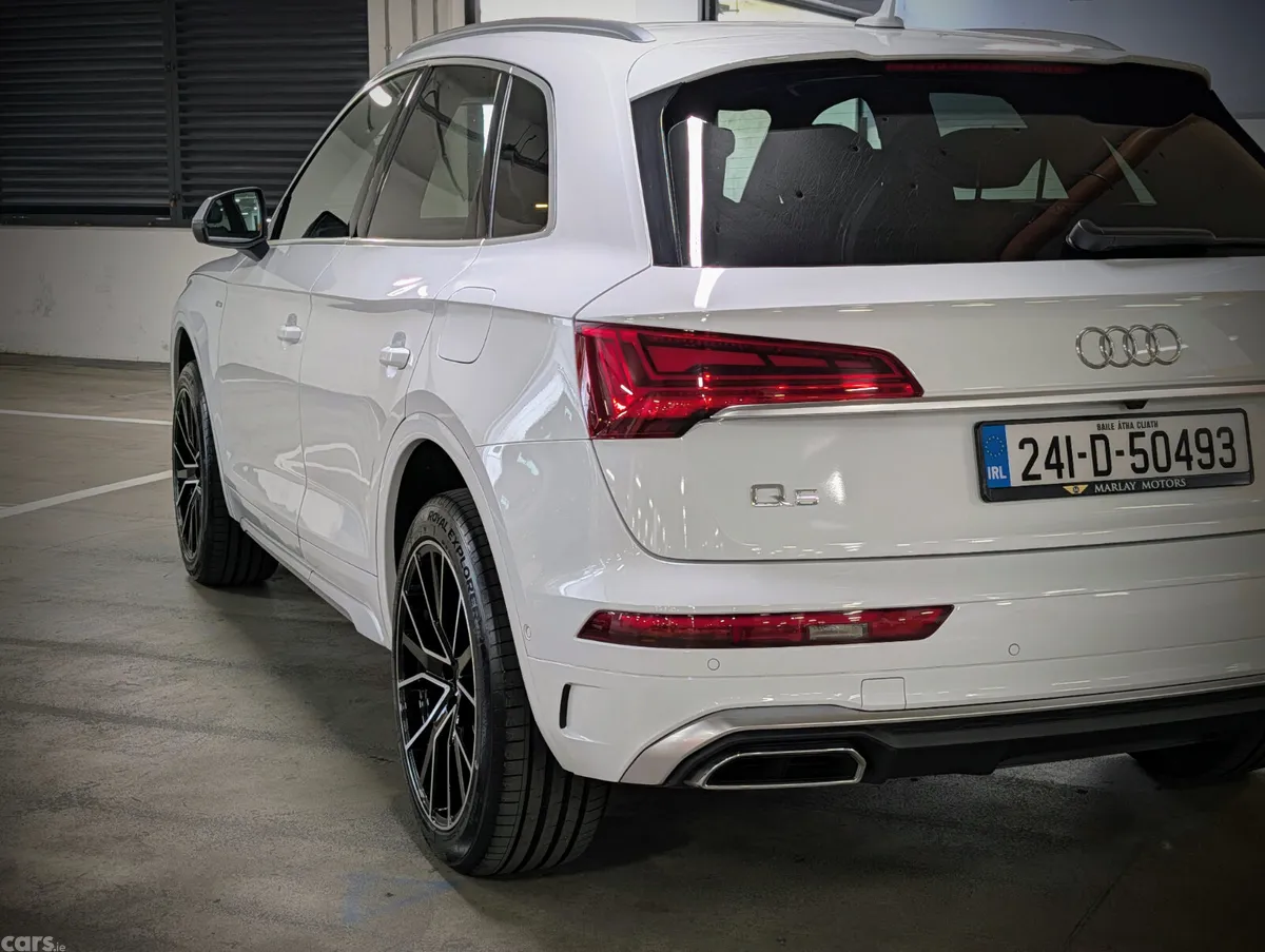 Audi Q5 SUV, Petrol Plug-in Hybrid, 2024, White