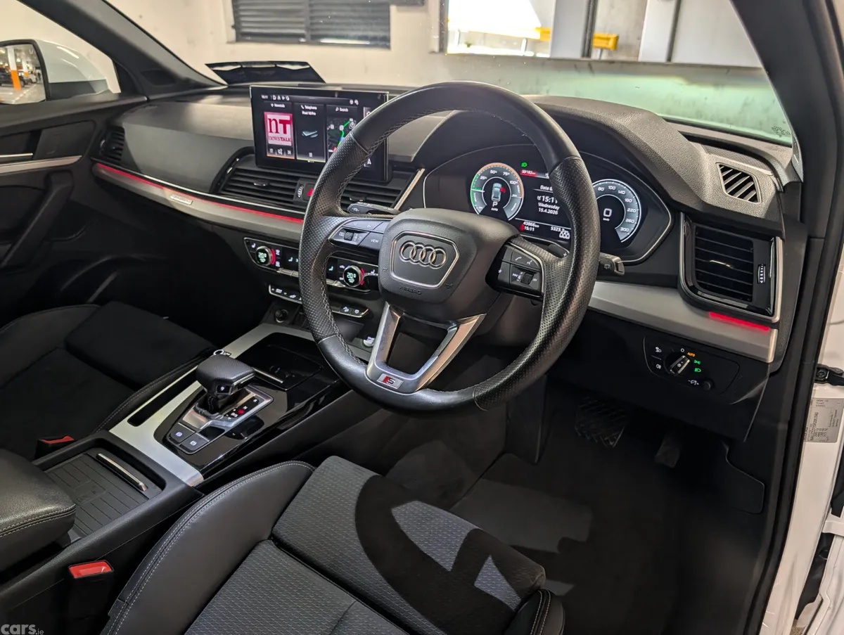Audi Q5 SUV, Petrol Plug-in Hybrid, 2024, White