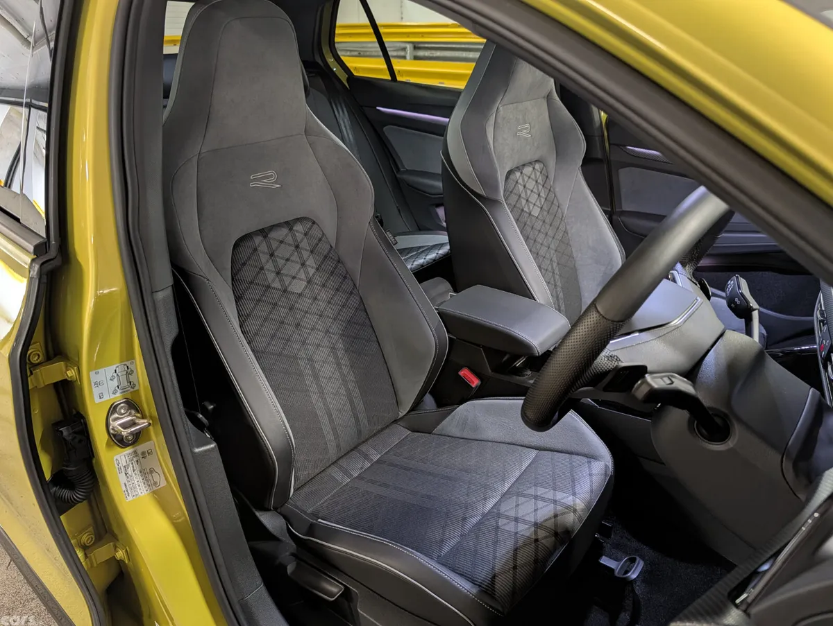 Volkswagen Golf Hatchback, Diesel, 2024, Yellow