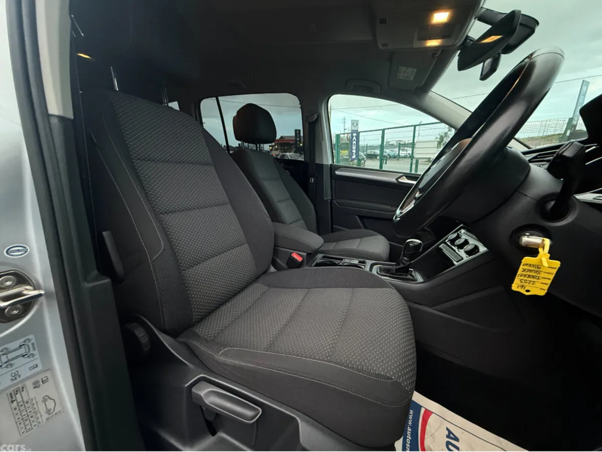 Volkswagen Touran MPV, Petrol, 2016, Silver