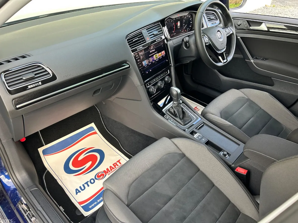 Volkswagen Golf Hatchback, Petrol, 2018, Blue