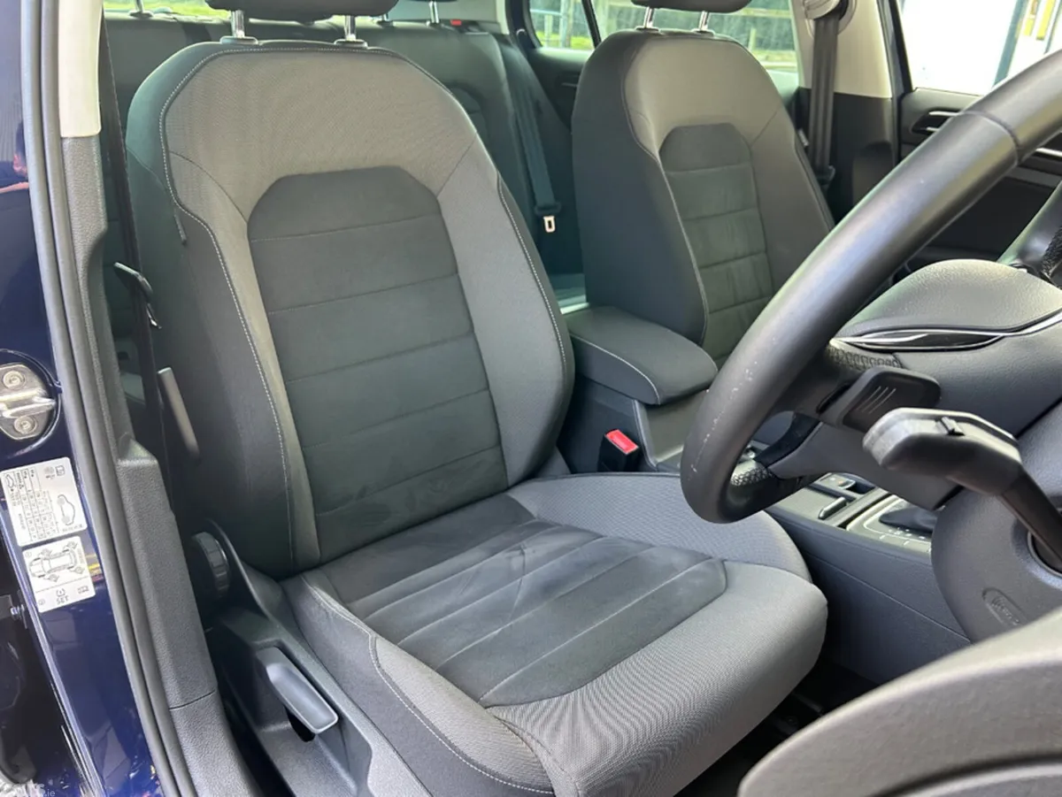 Volkswagen Golf Hatchback, Petrol, 2018, Blue