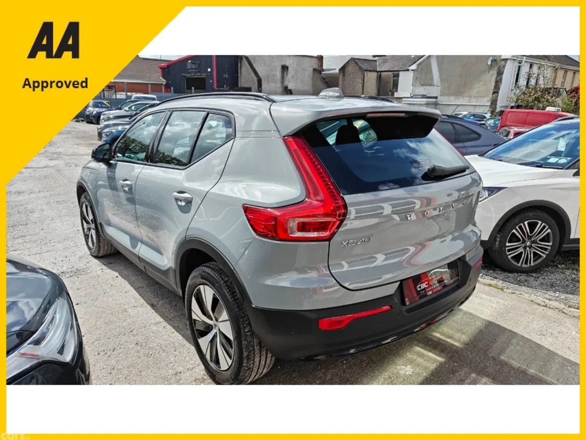 Volvo XC40 SUV, Petrol Plug-in Hybrid, 2023, Grey