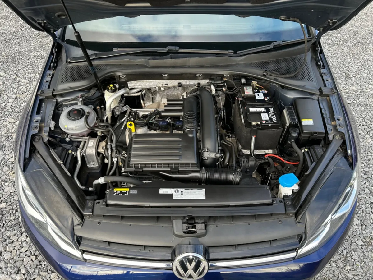 Volkswagen Golf Hatchback, Petrol, 2018, Blue