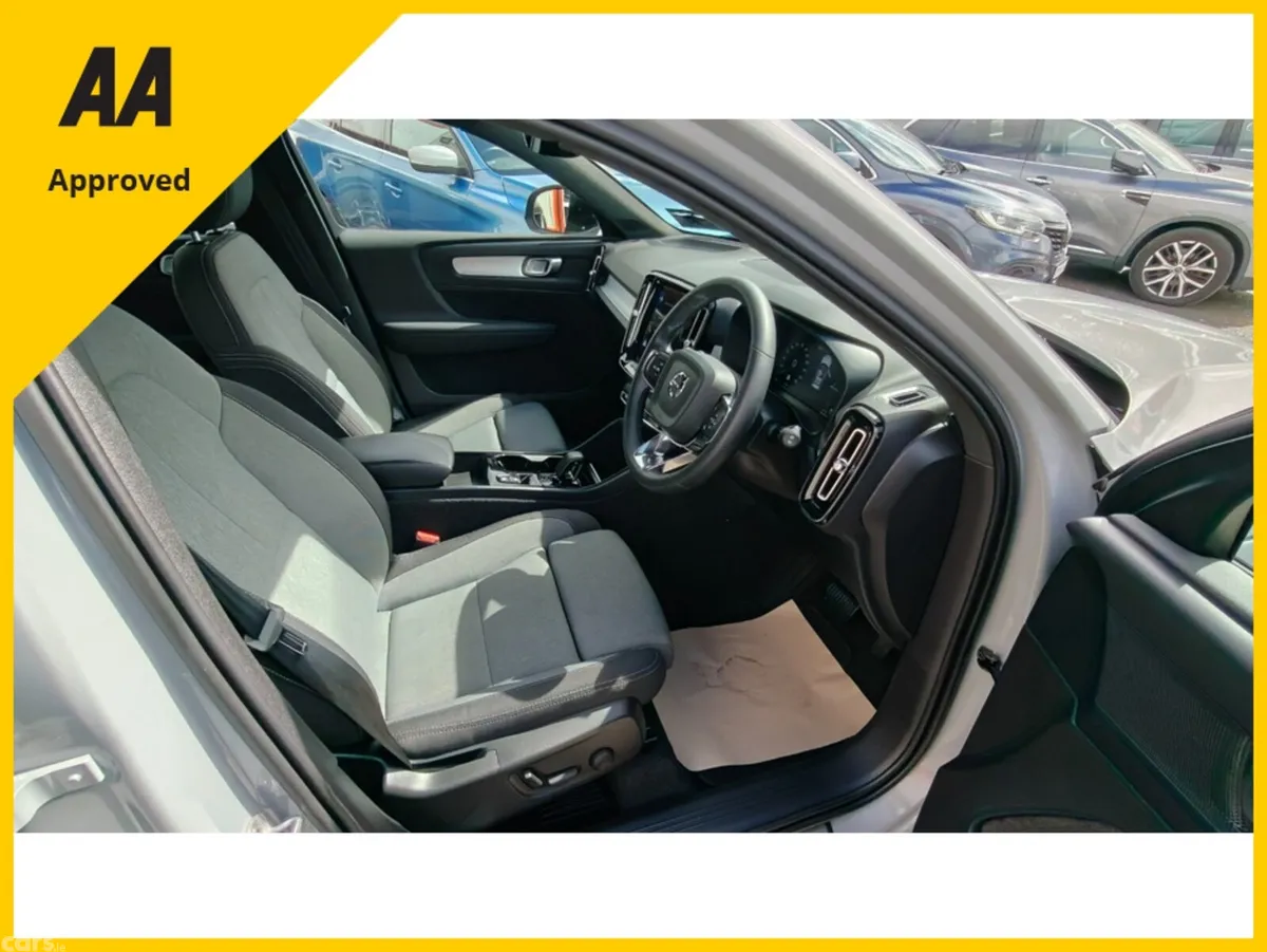 Volvo XC40 SUV, Petrol Plug-in Hybrid, 2023, Grey