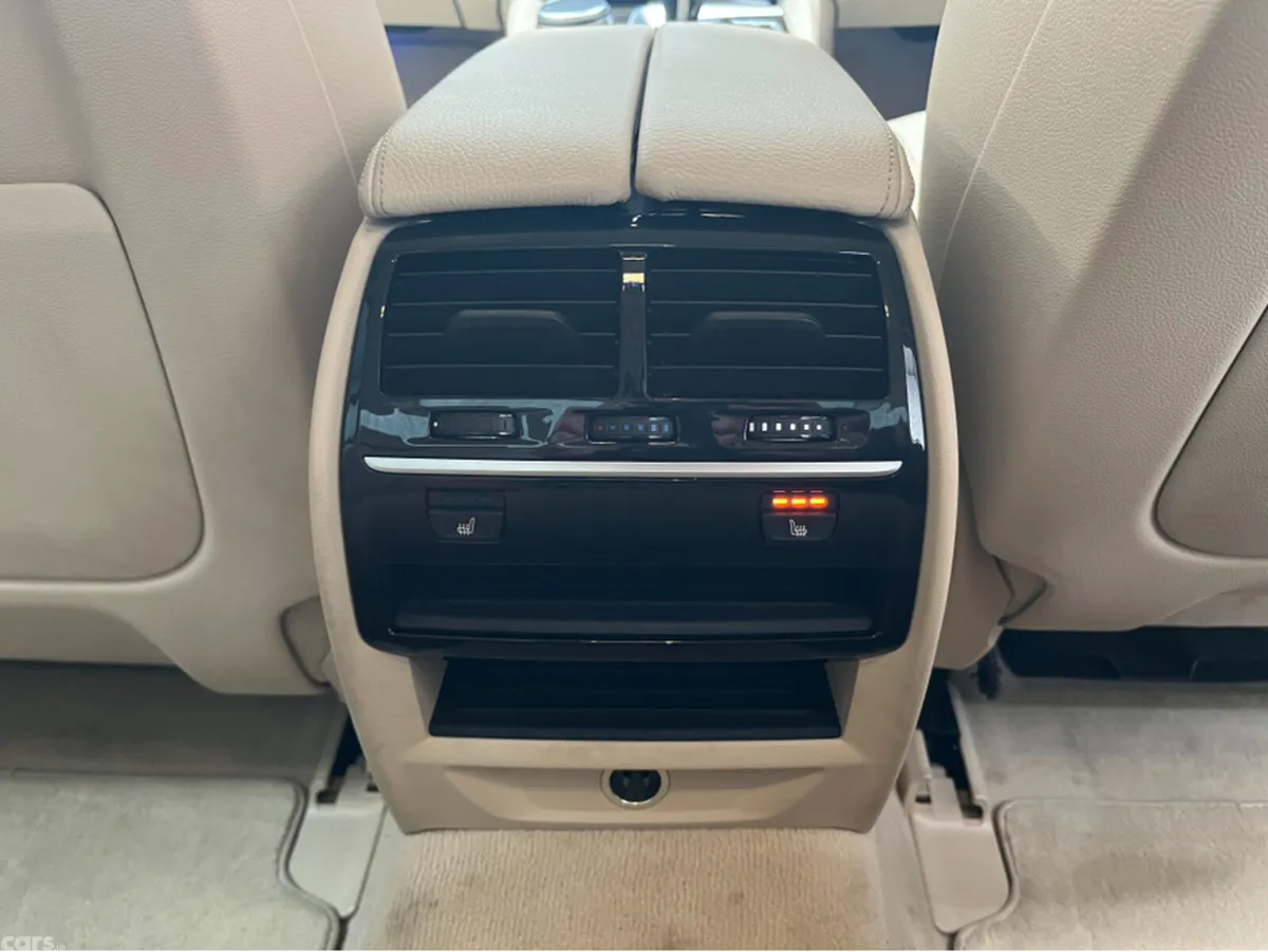 BMW 5-Series Saloon, Petrol Plug-in Hybrid, 2017, White