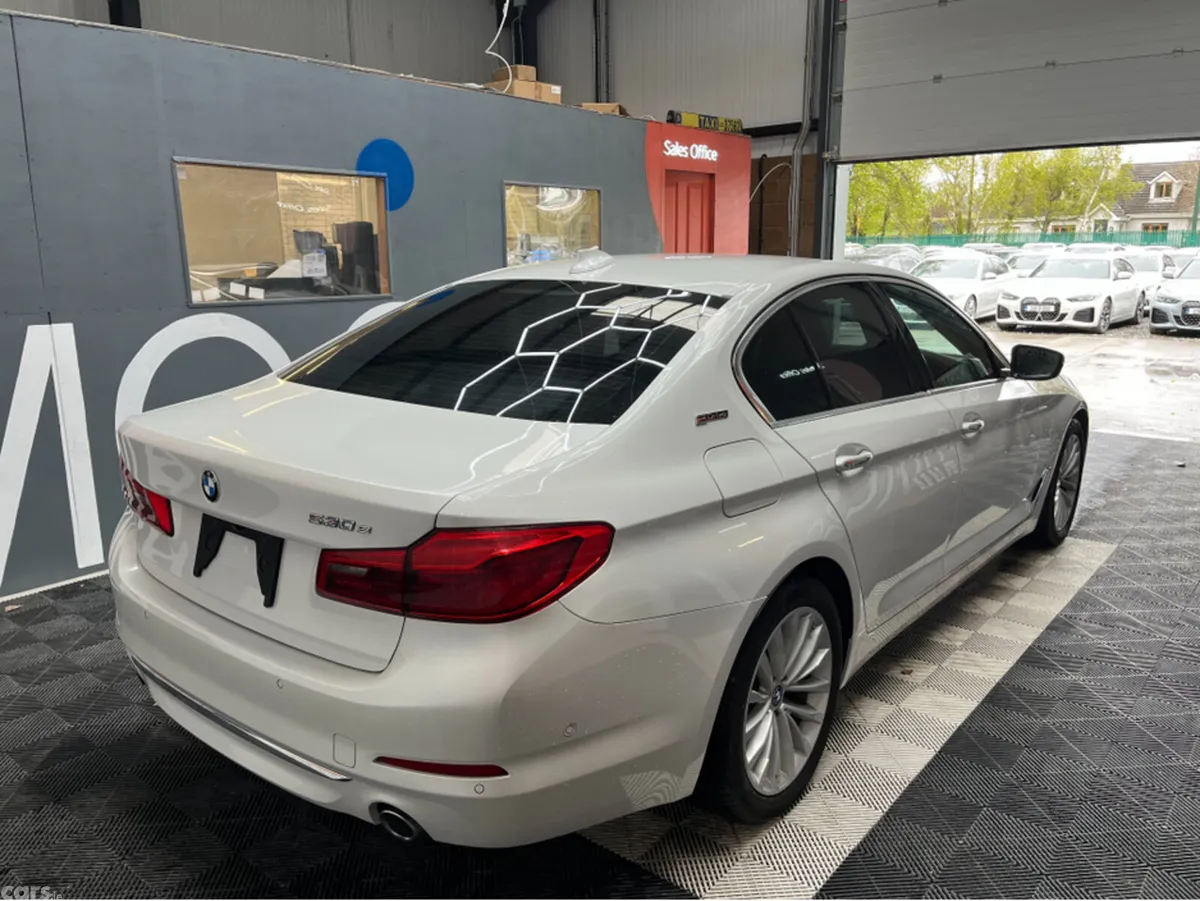 BMW 5-Series Saloon, Petrol Plug-in Hybrid, 2017, White