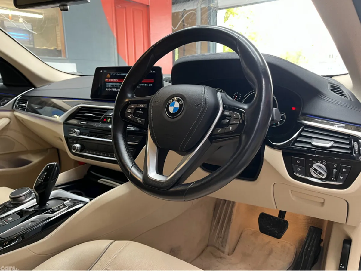 BMW 5-Series Saloon, Petrol Plug-in Hybrid, 2017, White