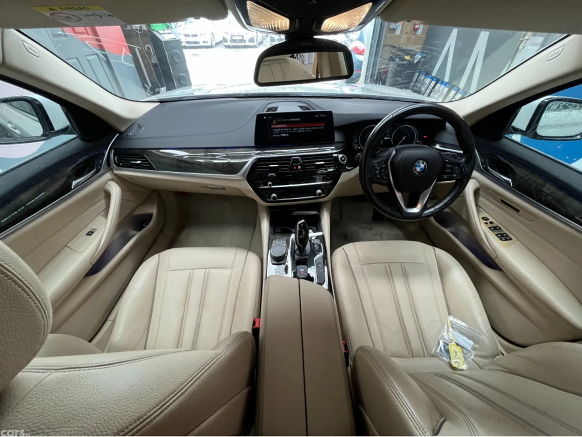 BMW 5-Series Saloon, Petrol Plug-in Hybrid, 2017, White