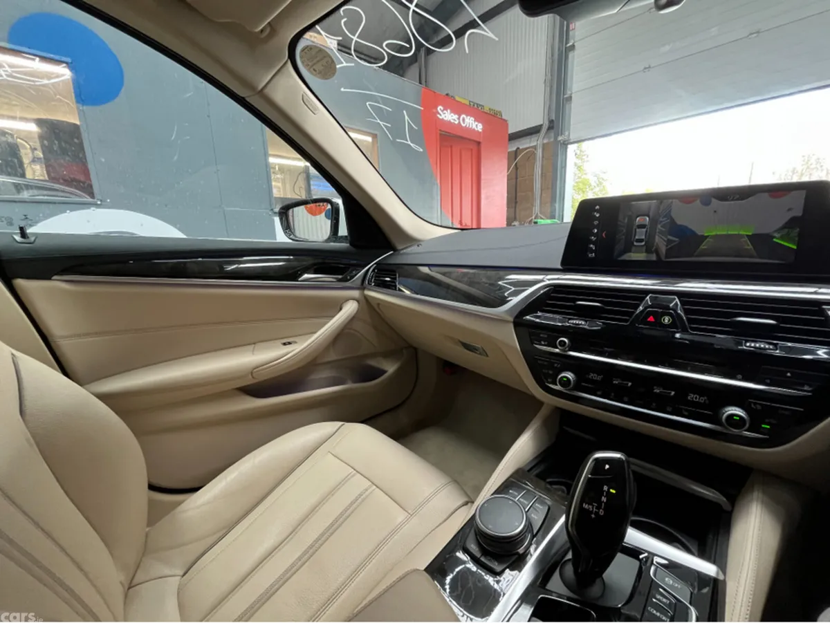 BMW 5-Series Saloon, Petrol Plug-in Hybrid, 2017, White