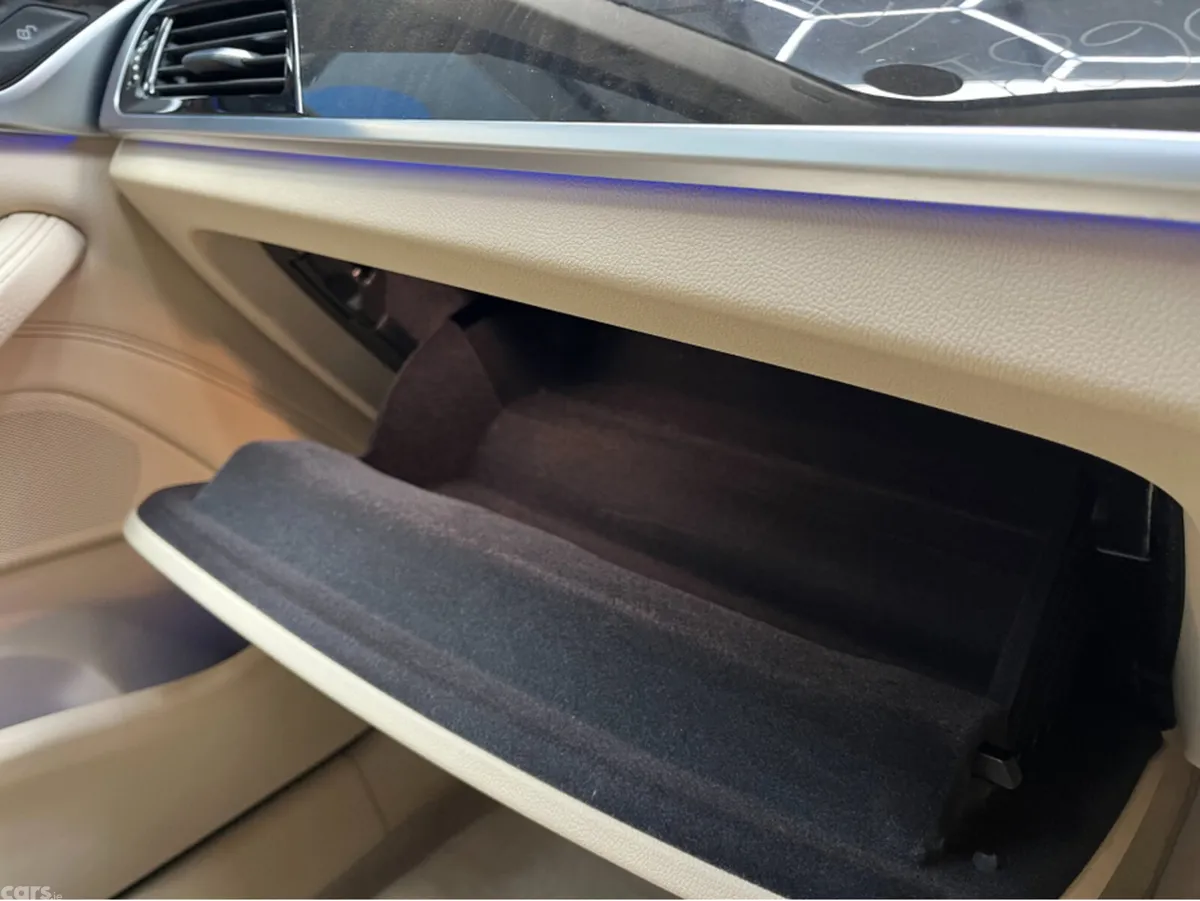 BMW 5-Series Saloon, Petrol Plug-in Hybrid, 2017, White