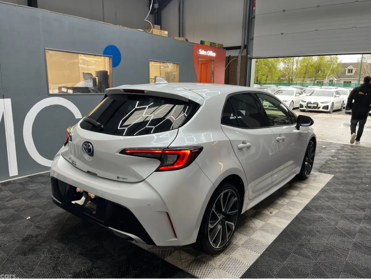 Toyota Corolla Hatchback, Petrol Hybrid, 2025, White