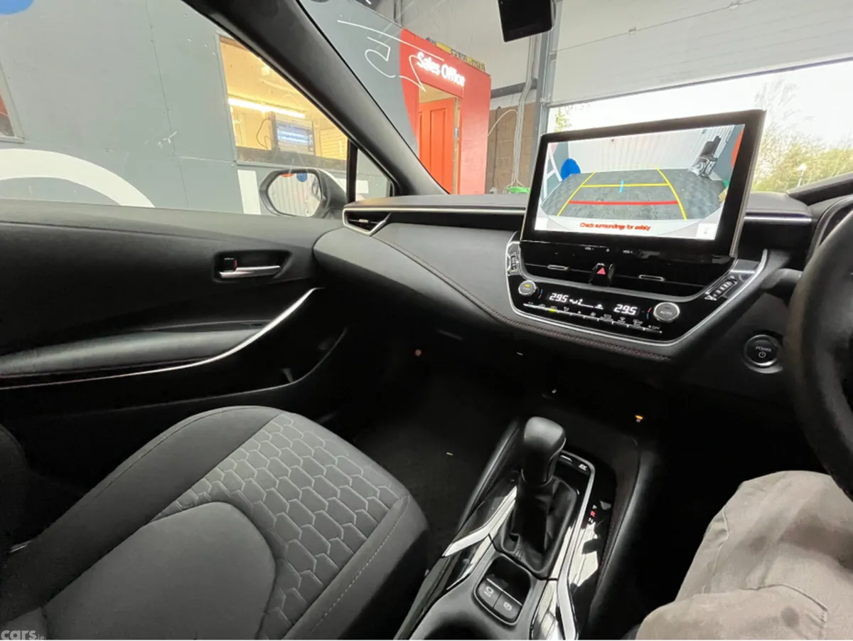 Toyota Corolla Hatchback, Petrol Hybrid, 2025, White