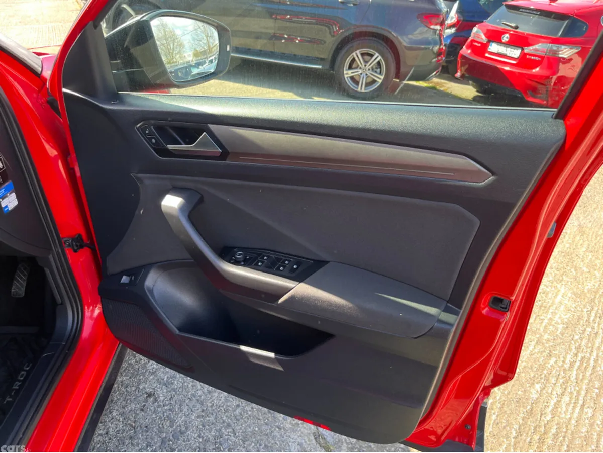 Volkswagen T-Roc SUV, Diesel, 2021, Red