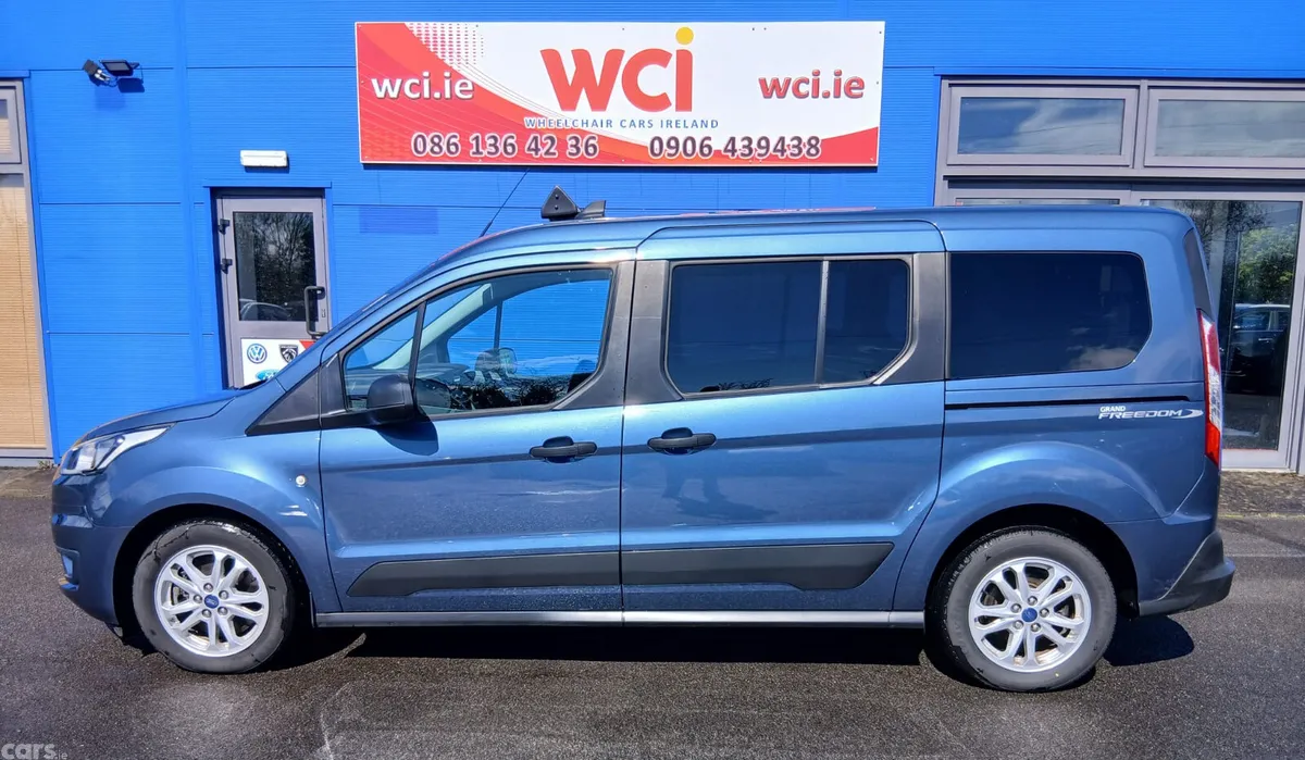 Ford Tourneo Connect MPV, Diesel, 2022, Blue