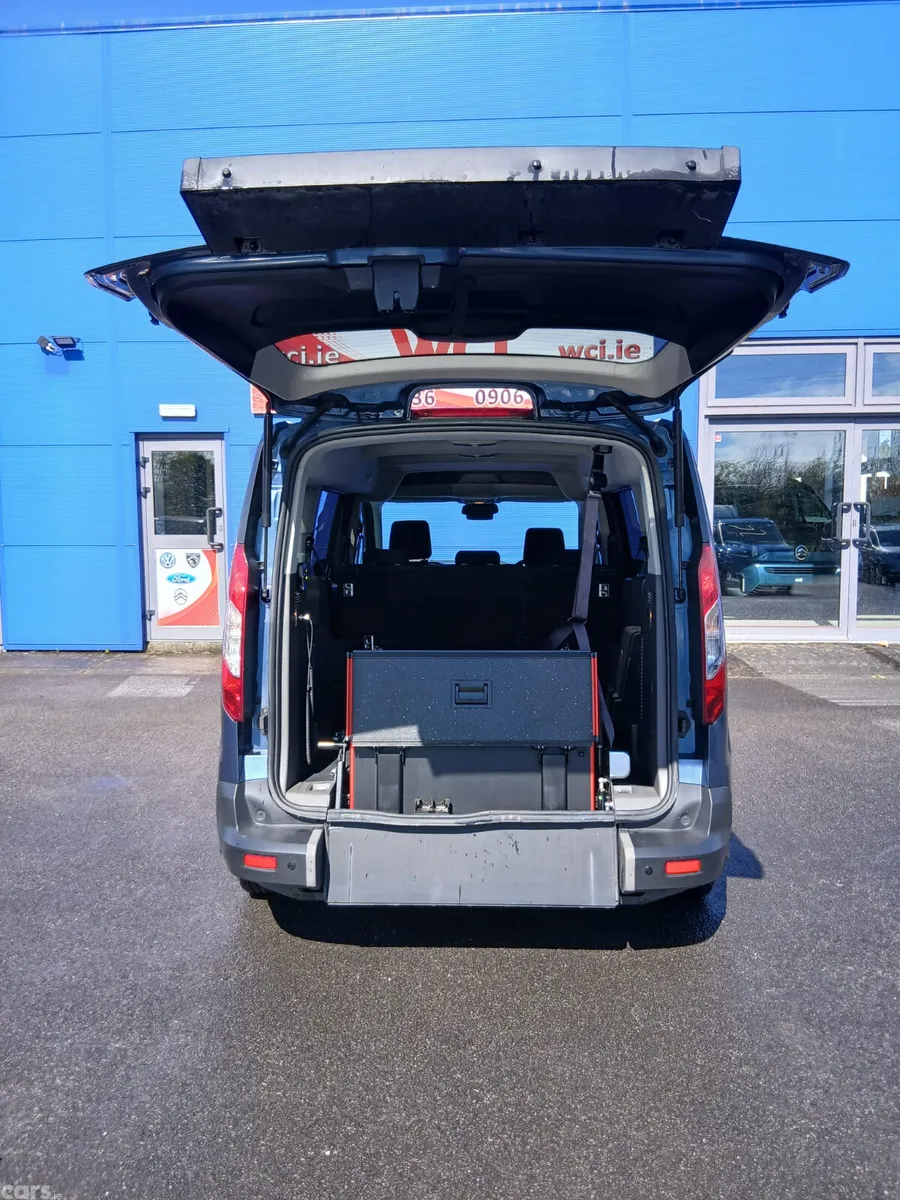 Ford Tourneo Connect MPV, Diesel, 2022, Blue
