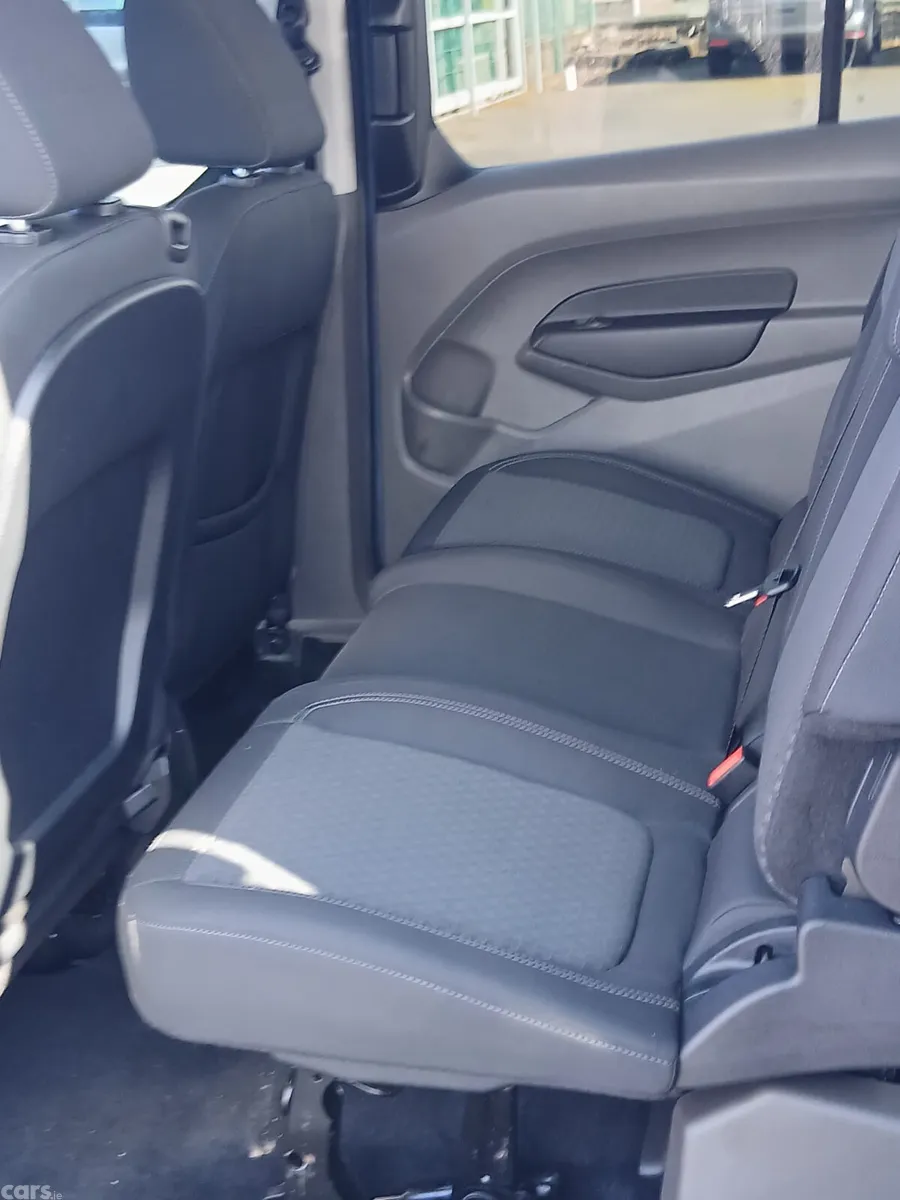 Ford Tourneo Connect MPV, Diesel, 2022, Blue