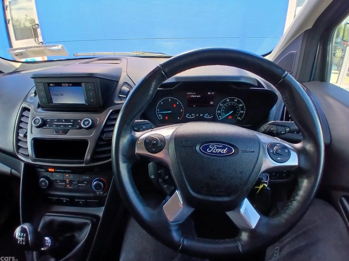 Ford Tourneo Connect MPV, Diesel, 2022, Blue