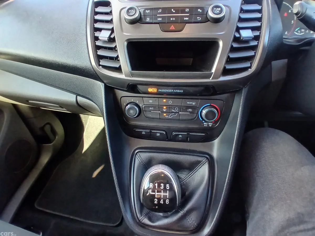 Ford Tourneo Connect MPV, Diesel, 2022, Blue