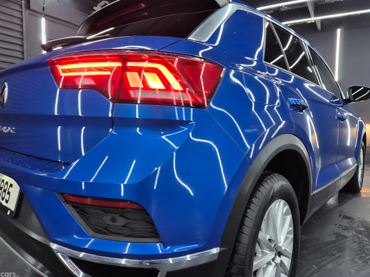 Volkswagen T-Roc SUV, Diesel, 2021, Blue