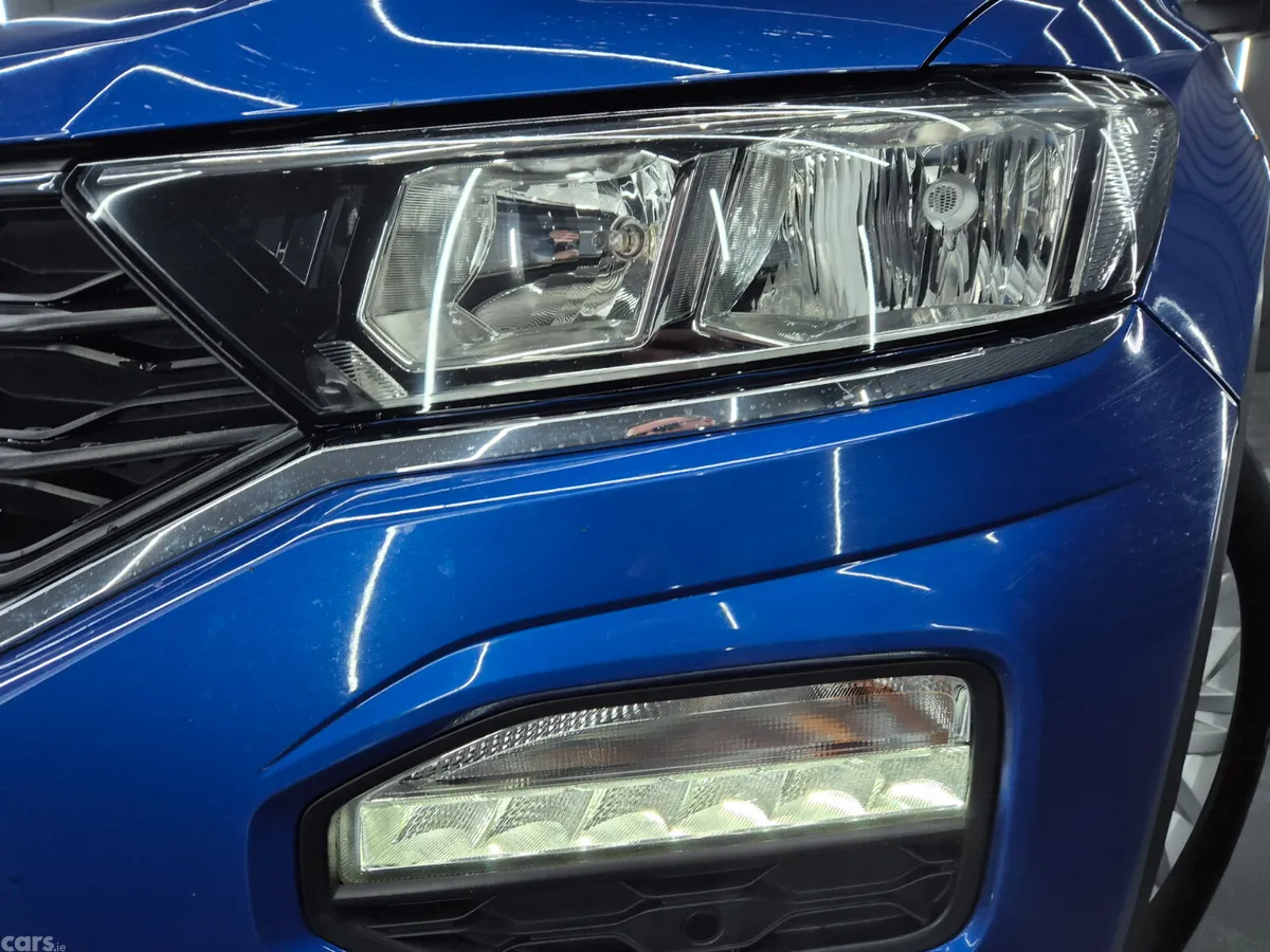 Volkswagen T-Roc SUV, Diesel, 2021, Blue