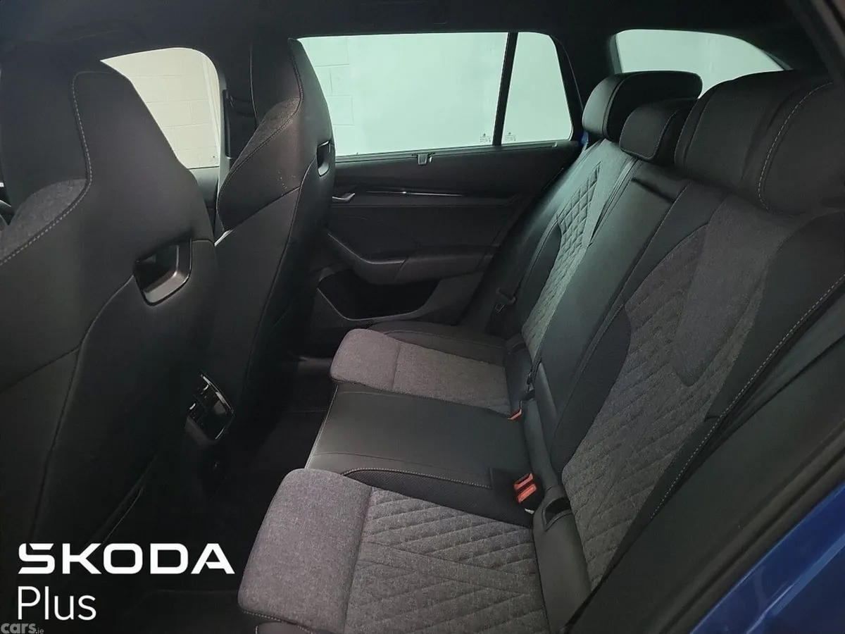 Skoda Octavia Estate, Diesel, 2025, Blue