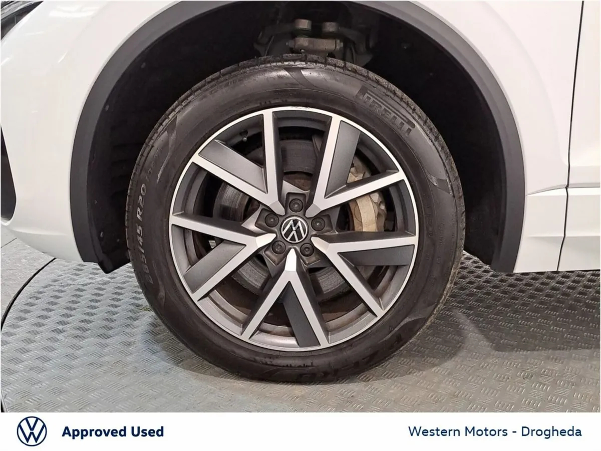 Volkswagen Touareg SUV, Petrol Plug-in Hybrid, 2024, White